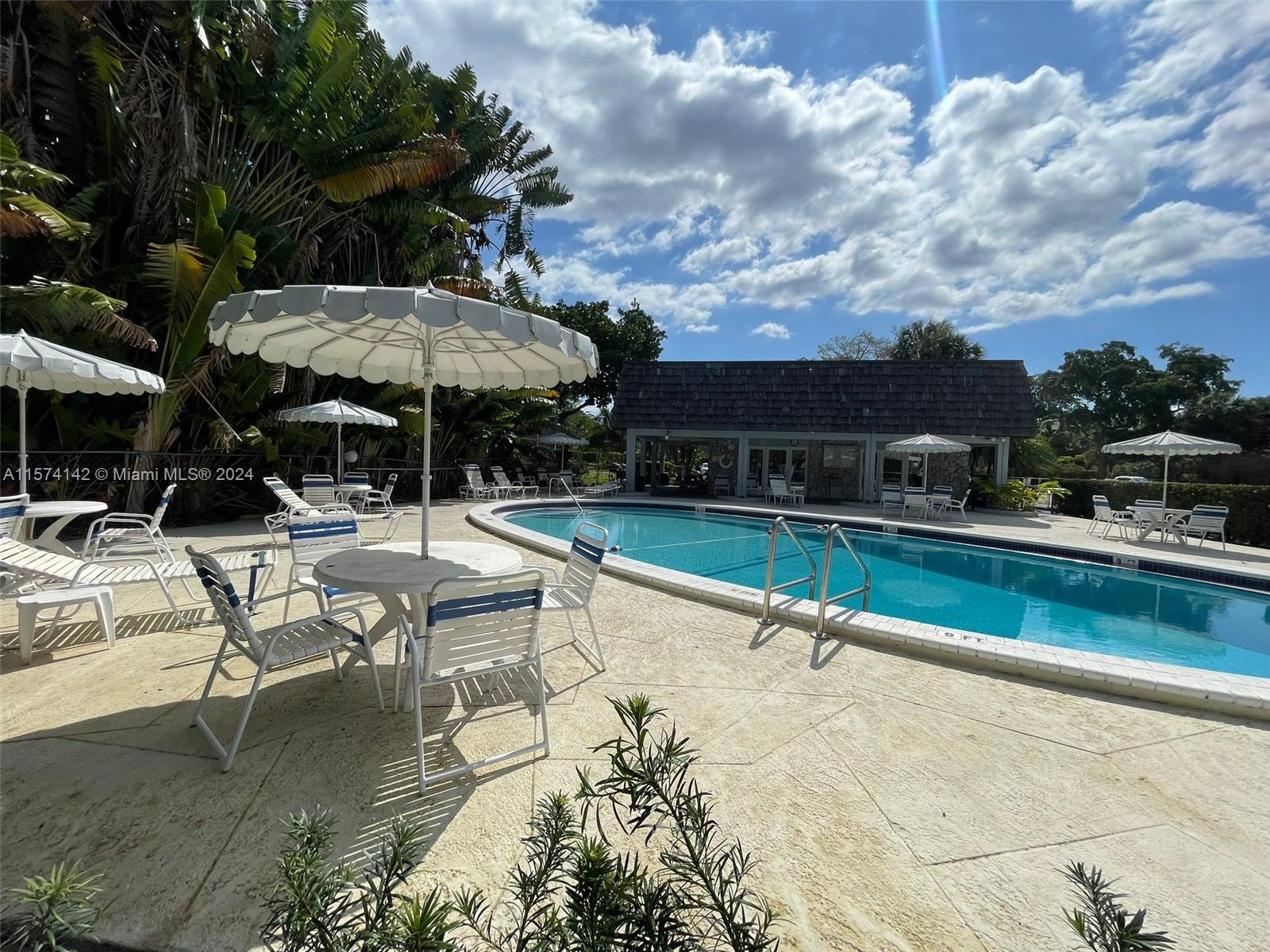 OAKLAND SHORES CONDOMINIU - Residential Lease
