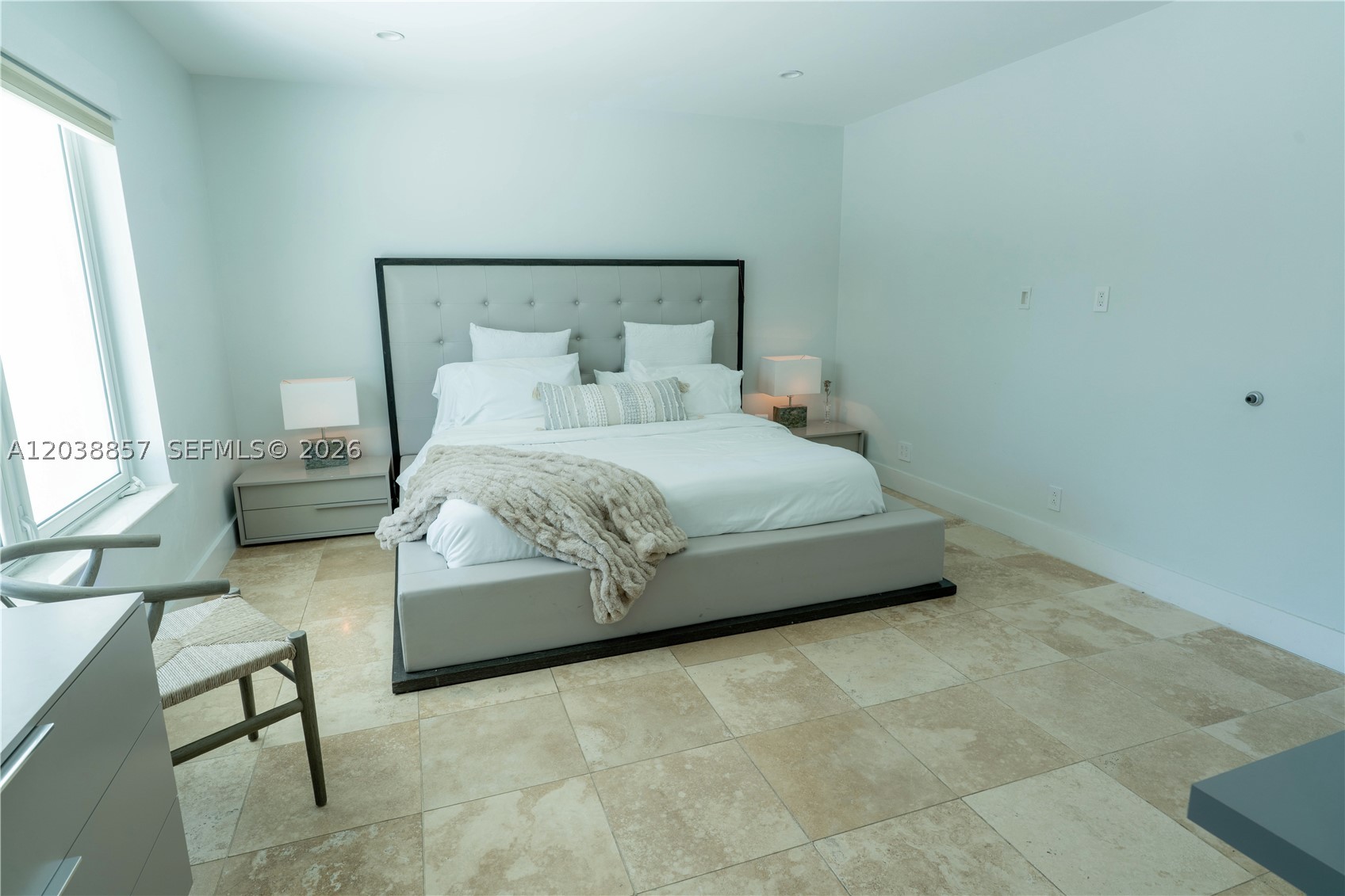 LAKE ESTATES - Residential