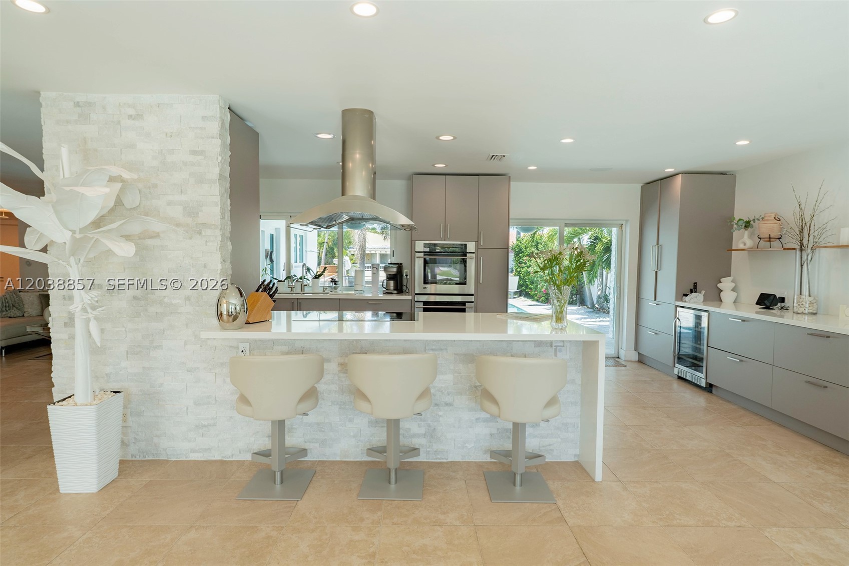 LAKE ESTATES - Residential