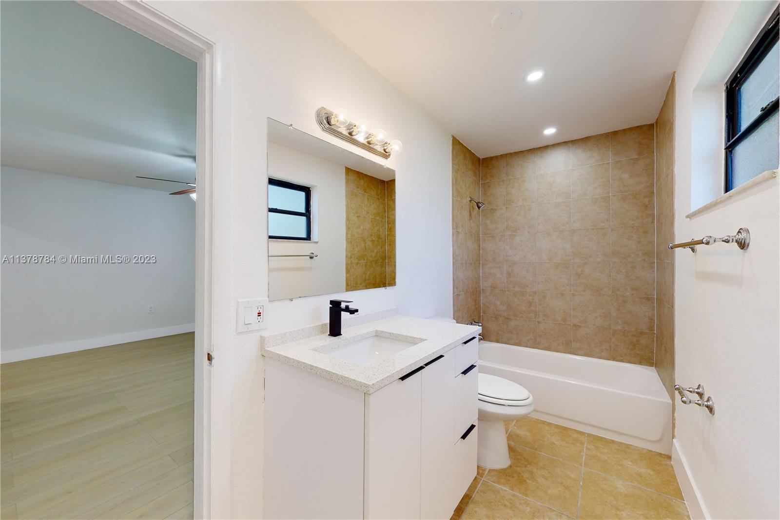 5TH ADDN TO RICHMOND HGTS - Residential