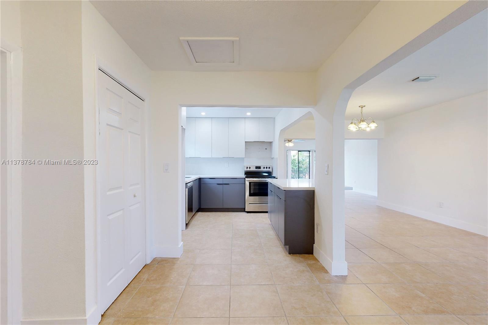 5TH ADDN TO RICHMOND HGTS - Residential