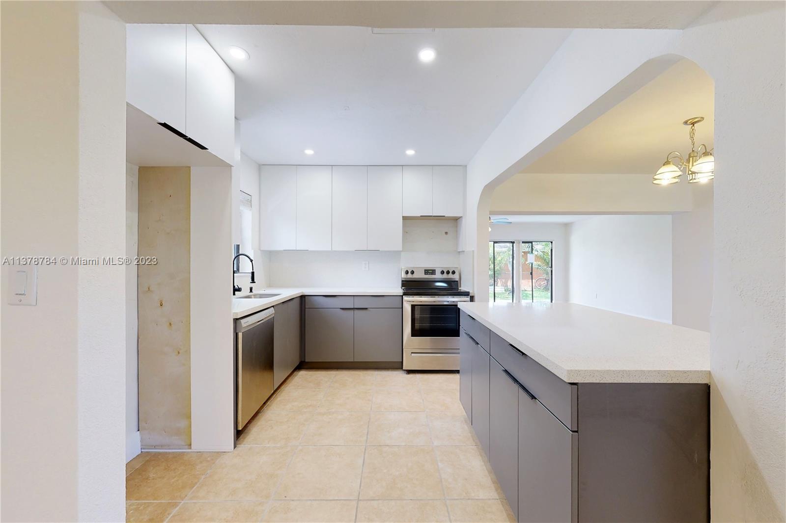5TH ADDN TO RICHMOND HGTS - Residential