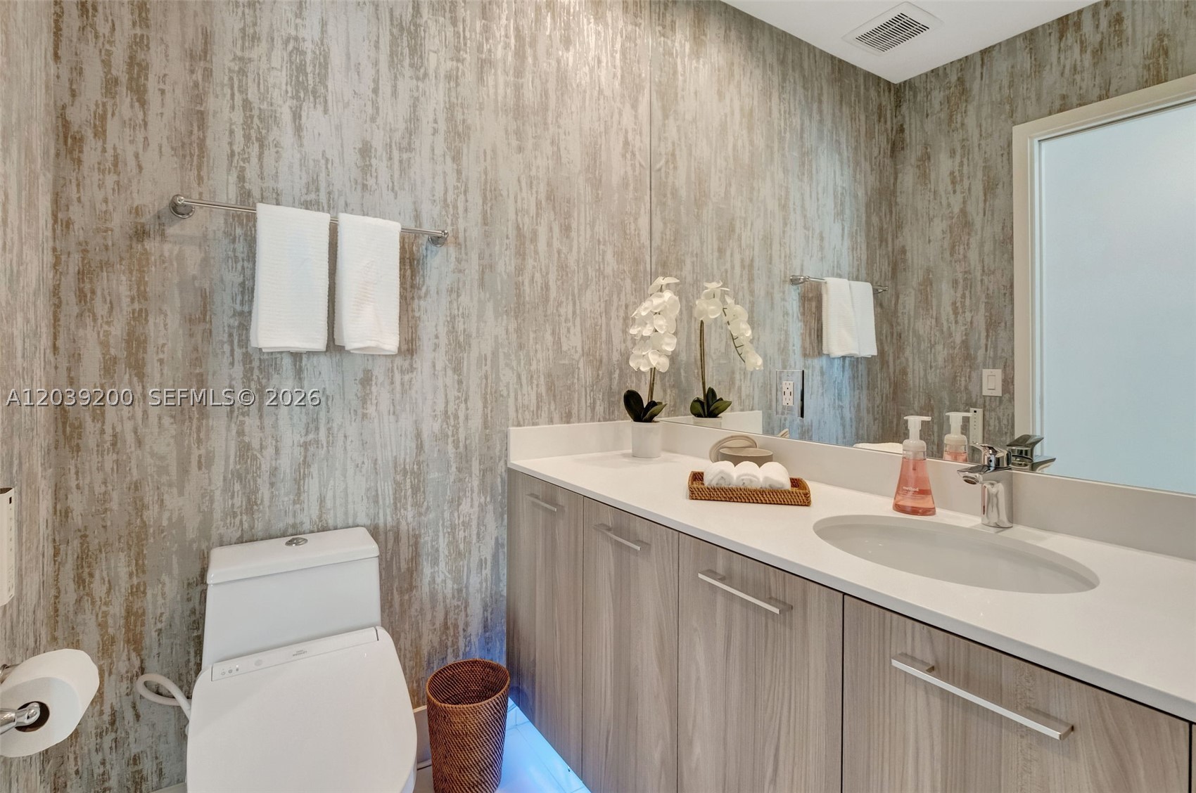 PARAISO BAYVIEWS CONDO - Residential Lease