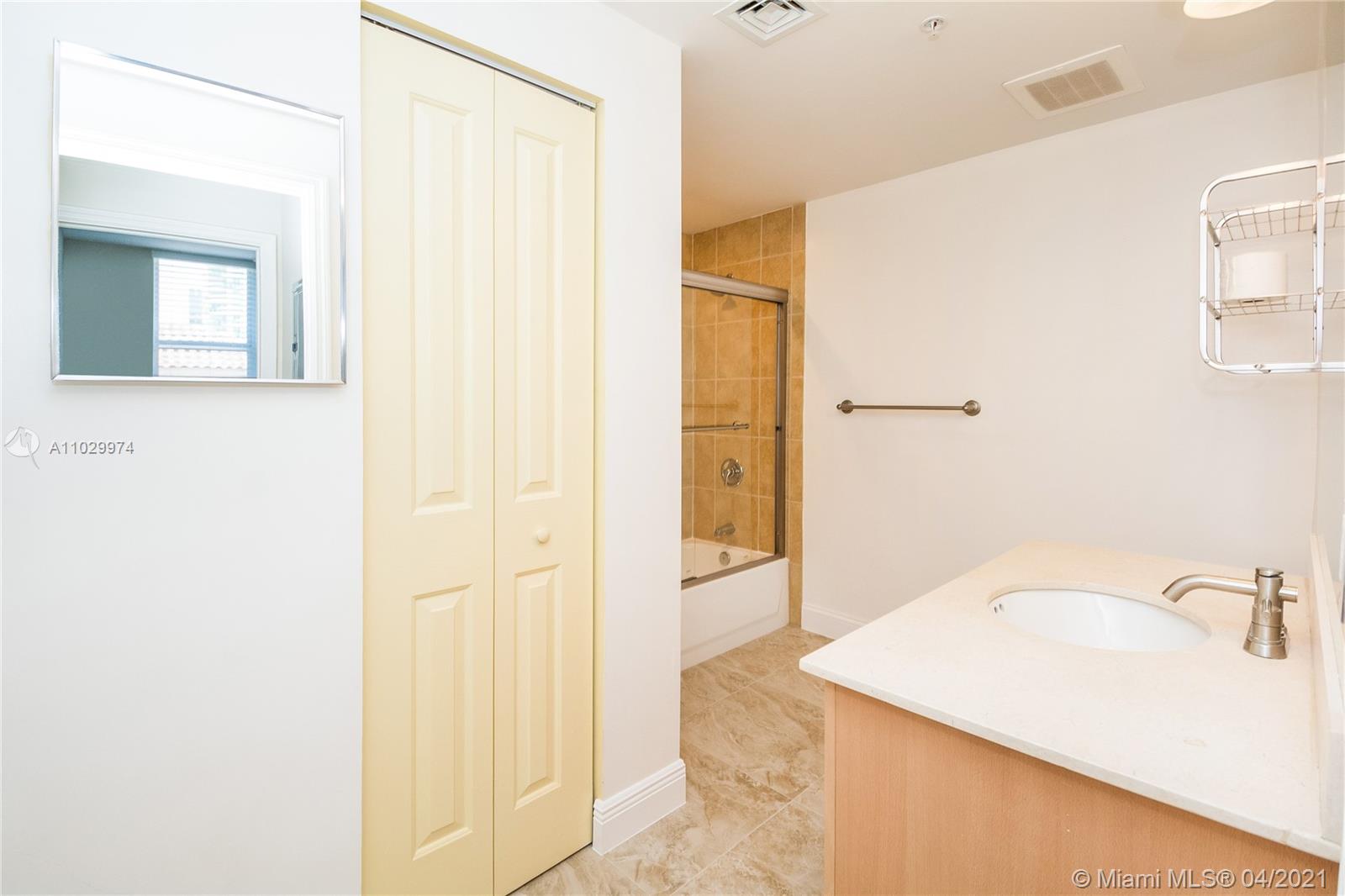 NURIVER LANDING CONDO - Residential Lease