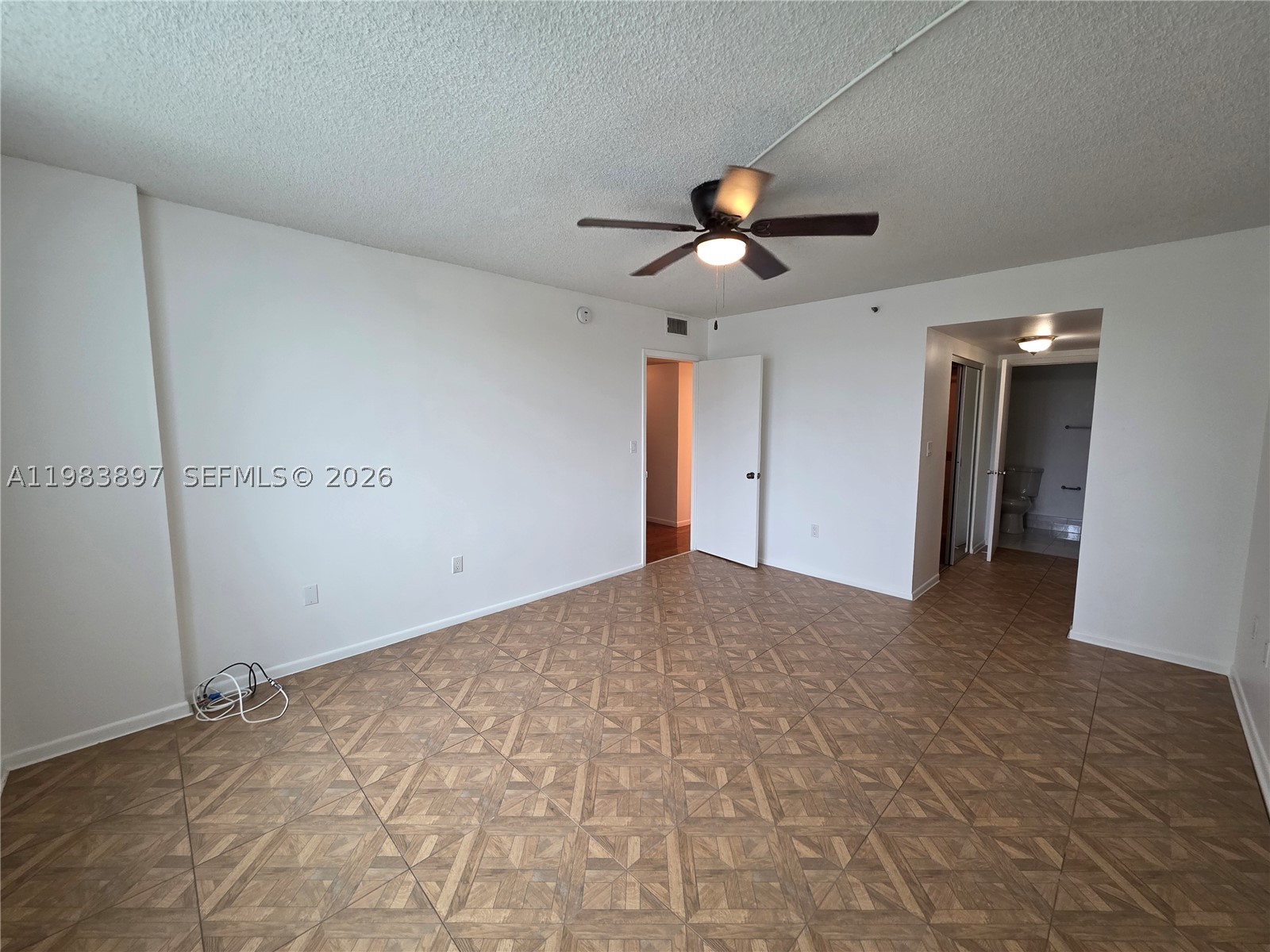 HILLCREST EAST NO 20 COND - Residential