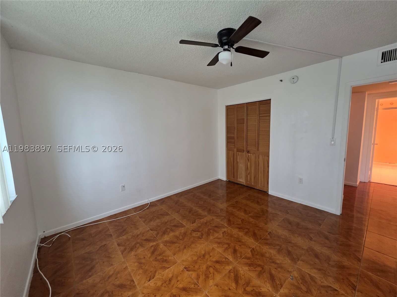HILLCREST EAST NO 20 COND - Residential