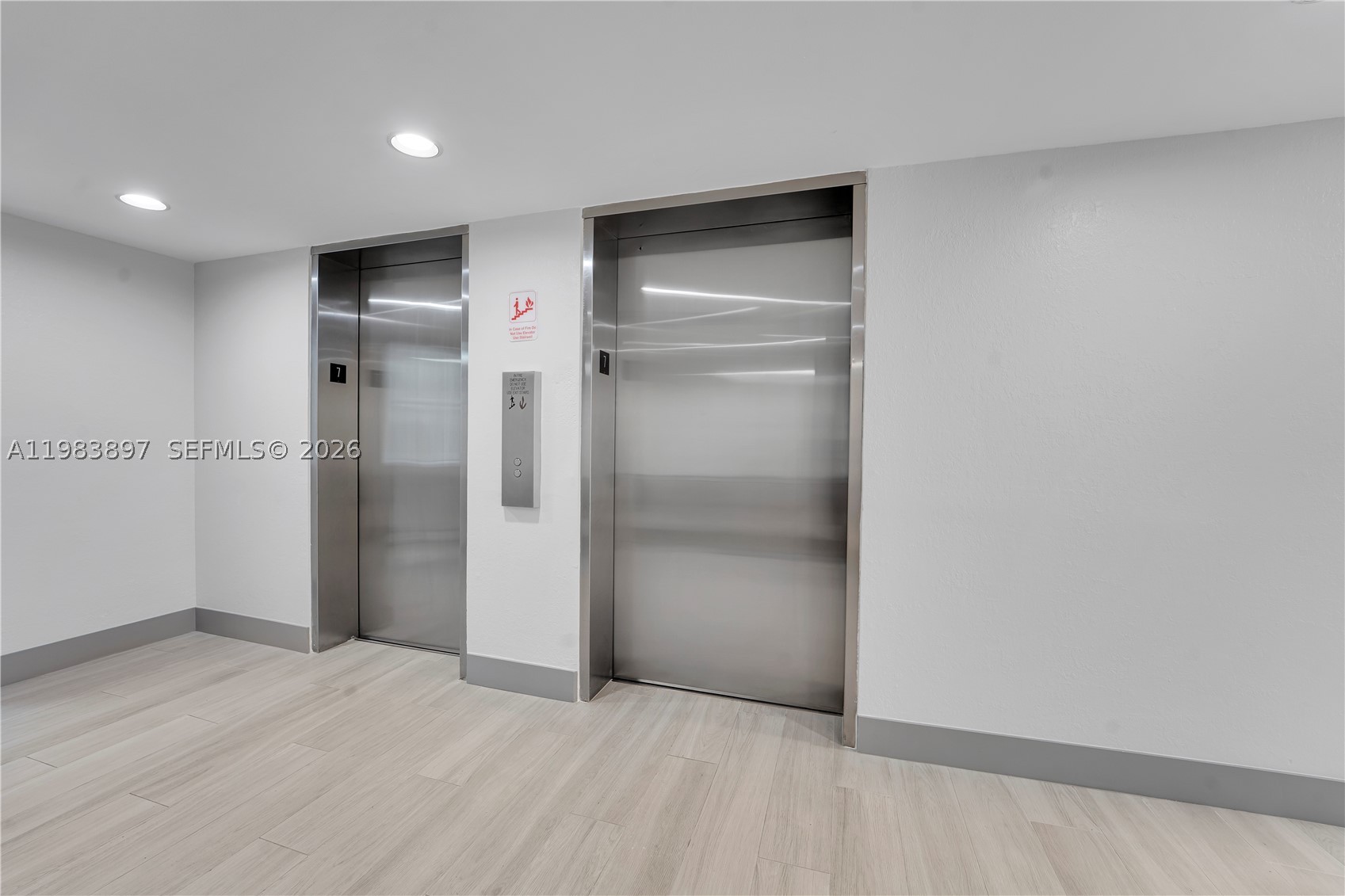 HILLCREST EAST NO 20 COND - Residential