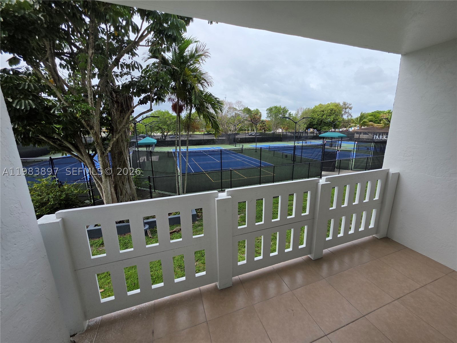 HILLCREST EAST NO 20 COND - Residential