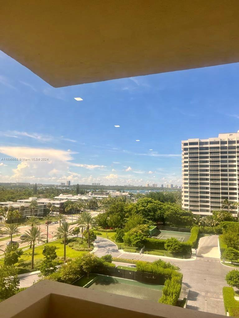 THE PLAZA OF BAL HARBOUR - Residential Lease
