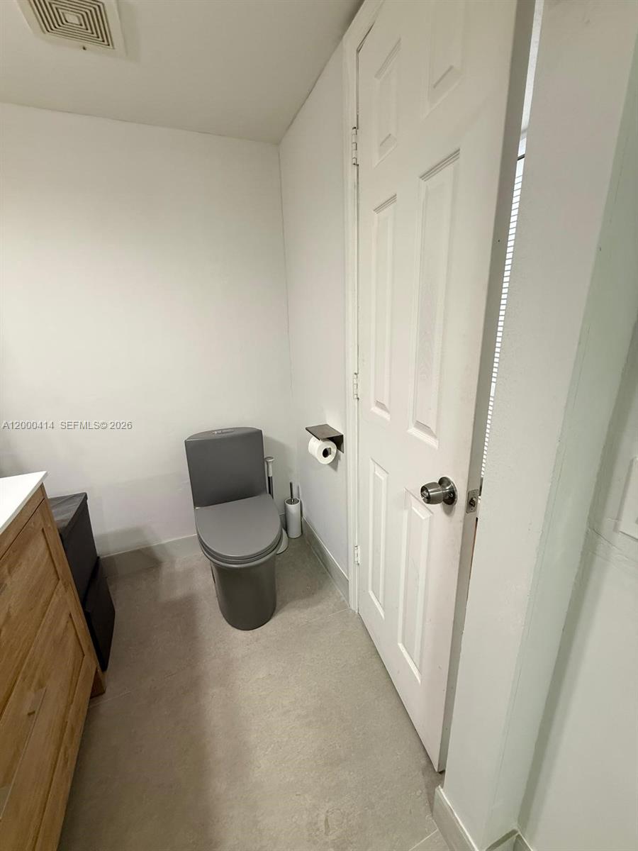 BISCAYNE POINT CONDO - Residential