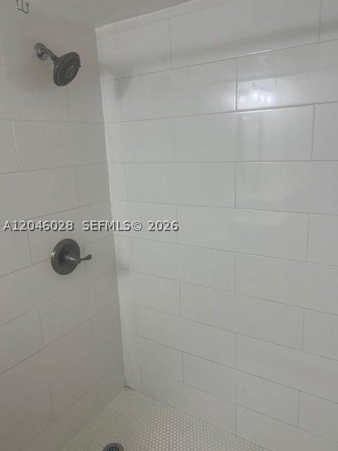 KENDALL ACRES CONDO BLDG - Residential Lease