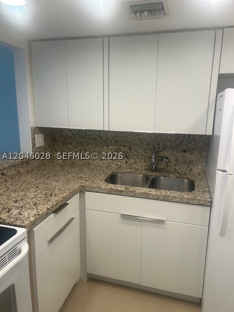 KENDALL ACRES CONDO BLDG - Residential Lease