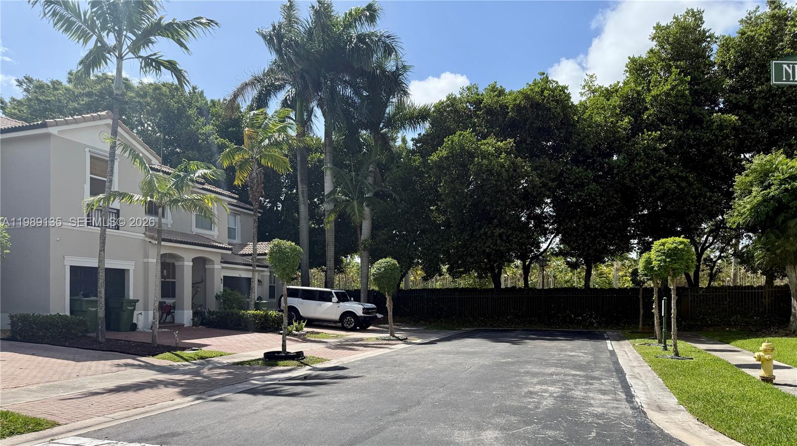FLORIDIAN ISLES SOUTH - Residential