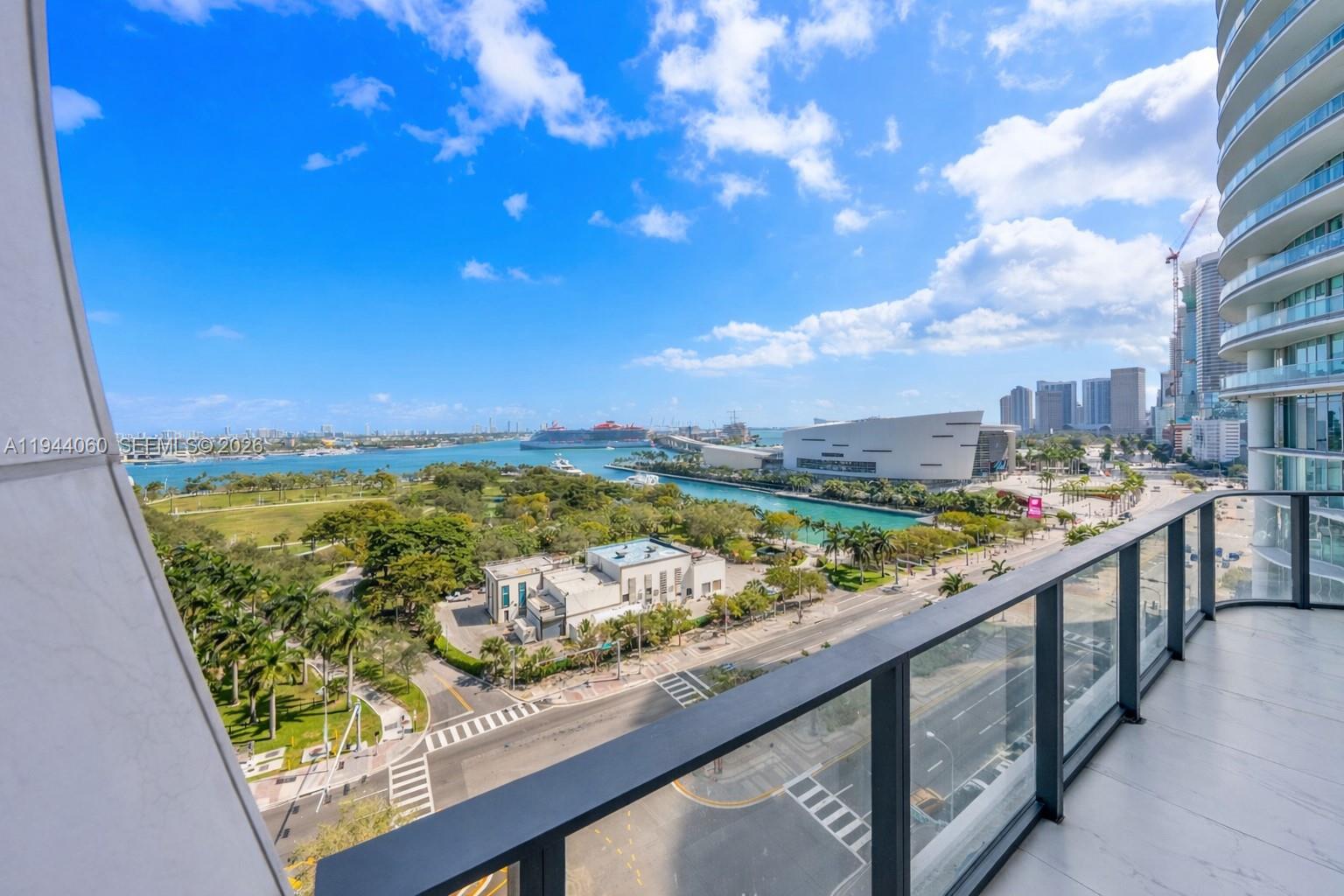 ONE THOUSAND MUSEUM CONDO - Residential