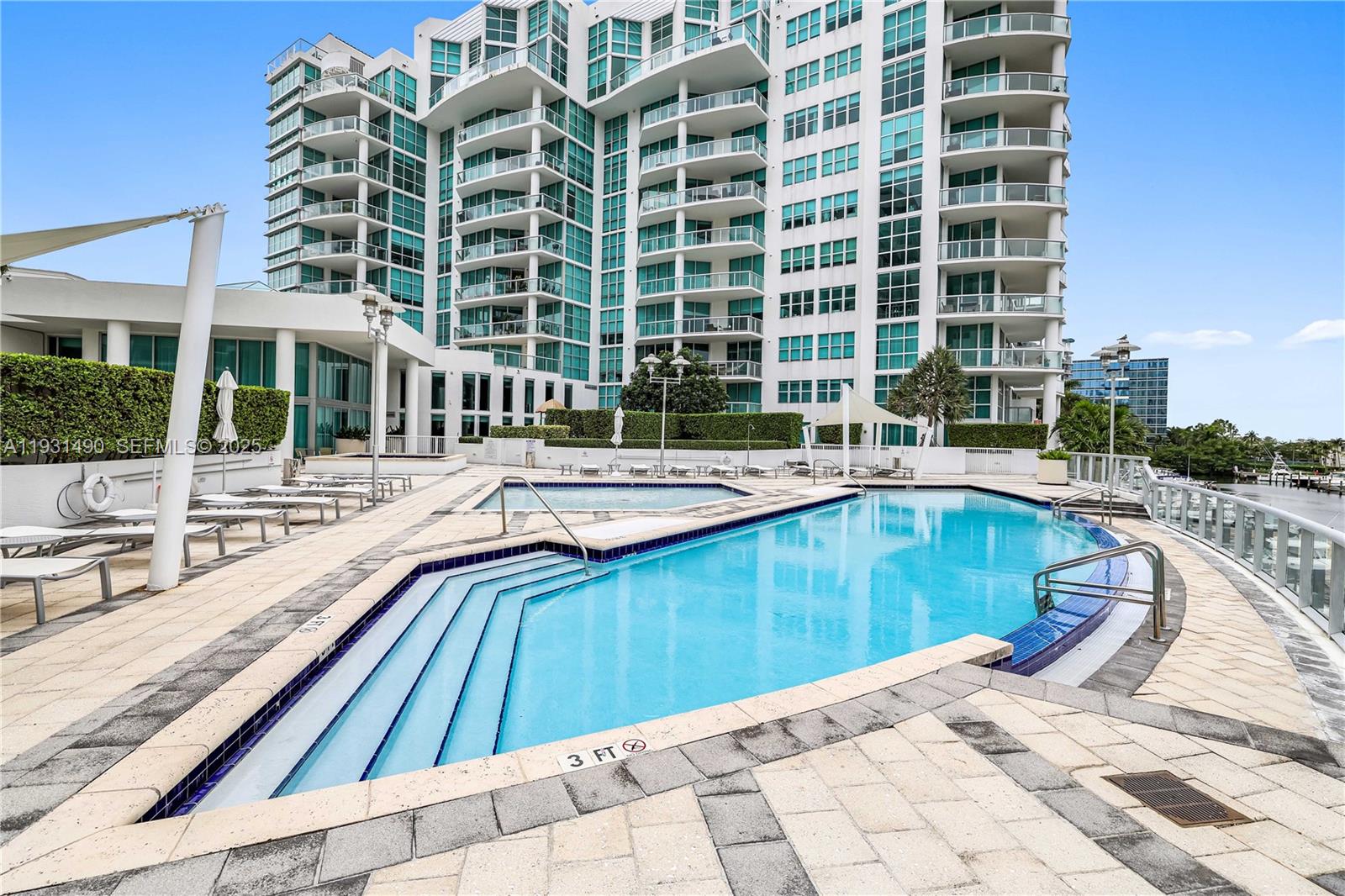 THE ATRIUM AT AVENTURA CO - Residential