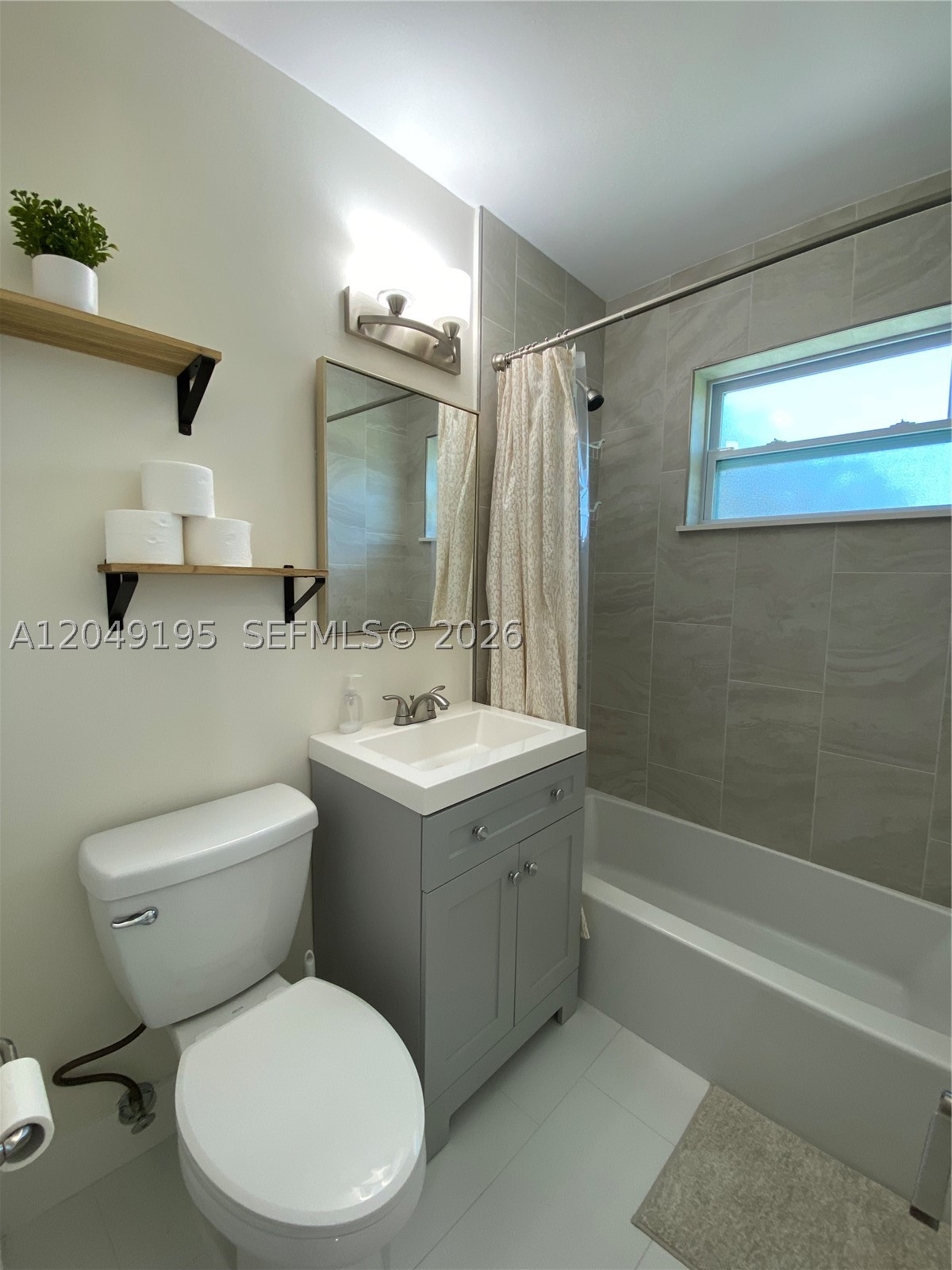 WESTWOOD LAKE 3RD ADDN - Residential Lease