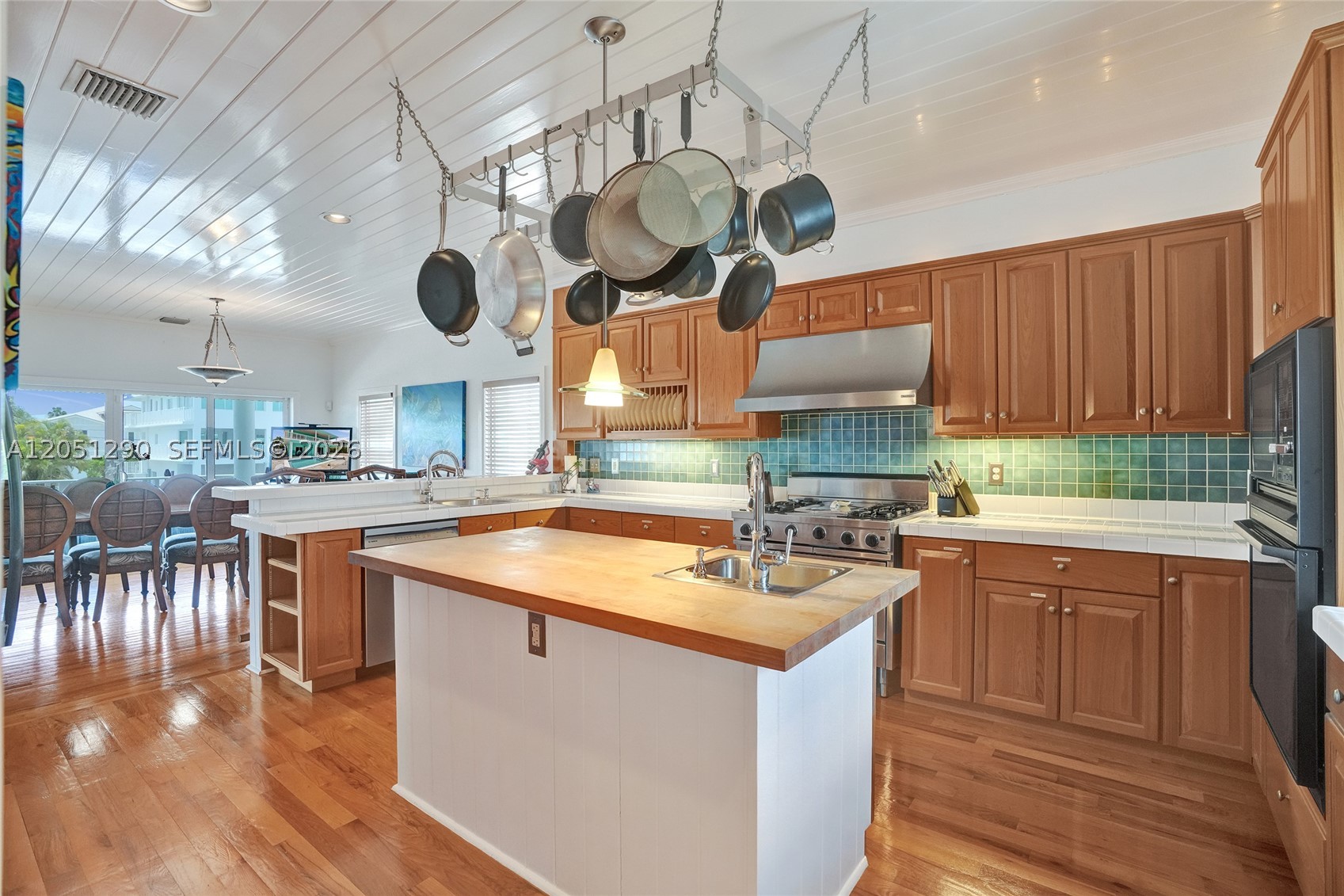 VENETIAN SHORES NO 2 - Residential