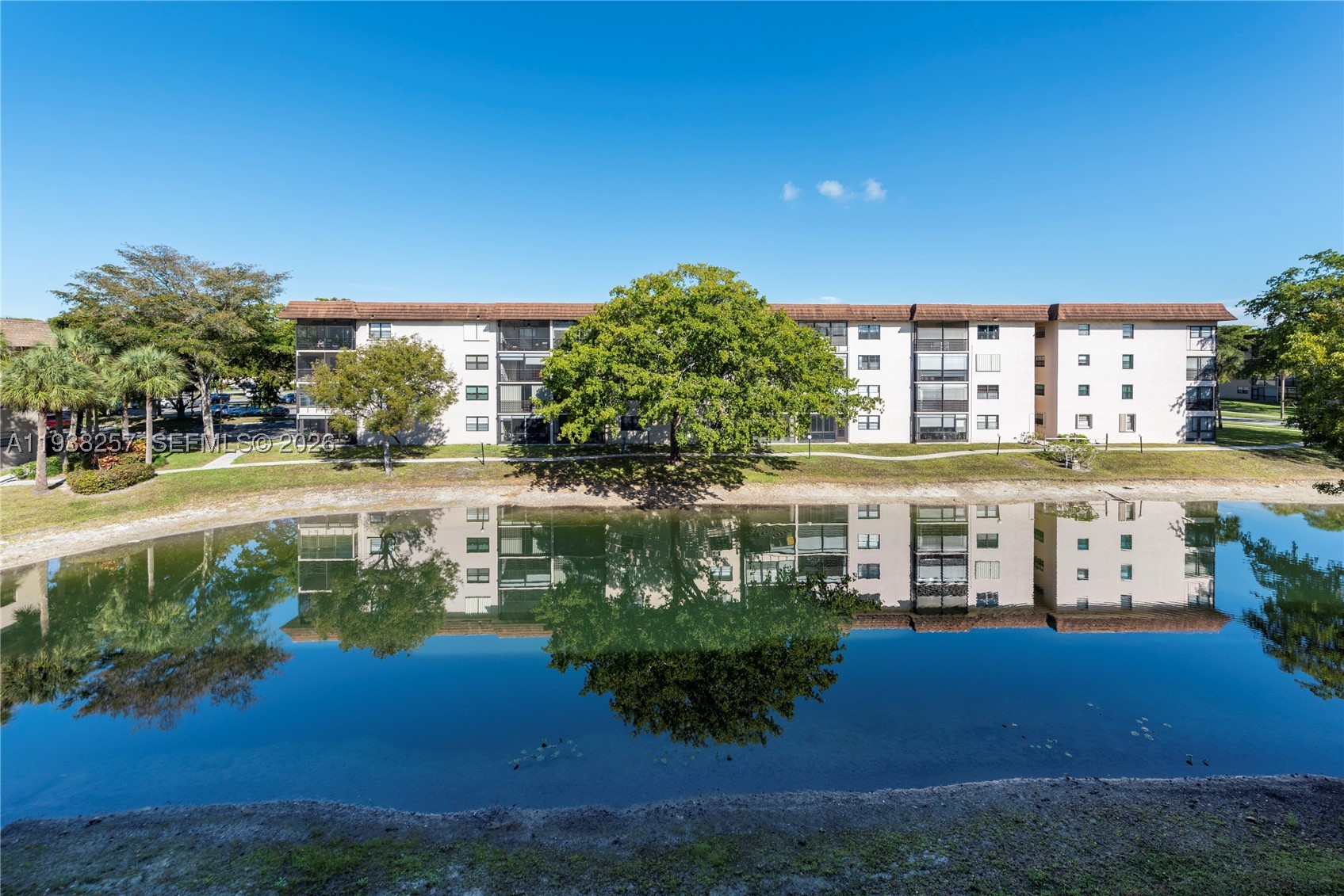 LAKES OF CARRIAGE HILLS - Residential