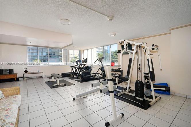 BRICKELL 25 CONDO - Residential