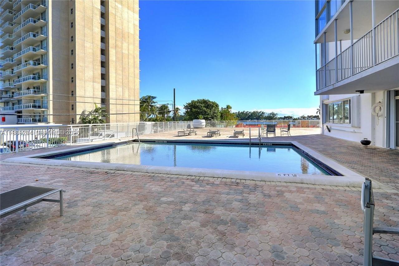 BRICKELL 25 CONDO - Residential