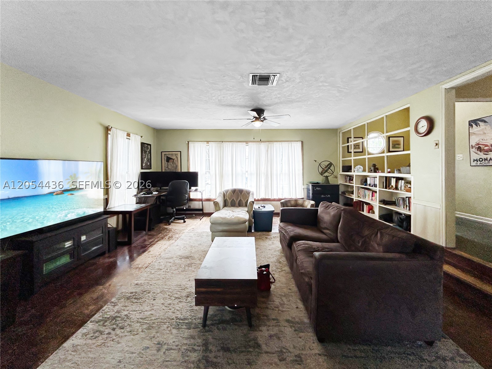 LEESBURG - Residential