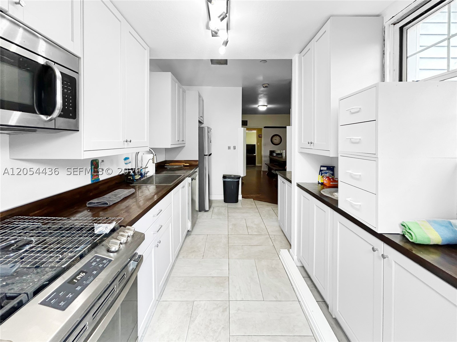 LEESBURG - Residential
