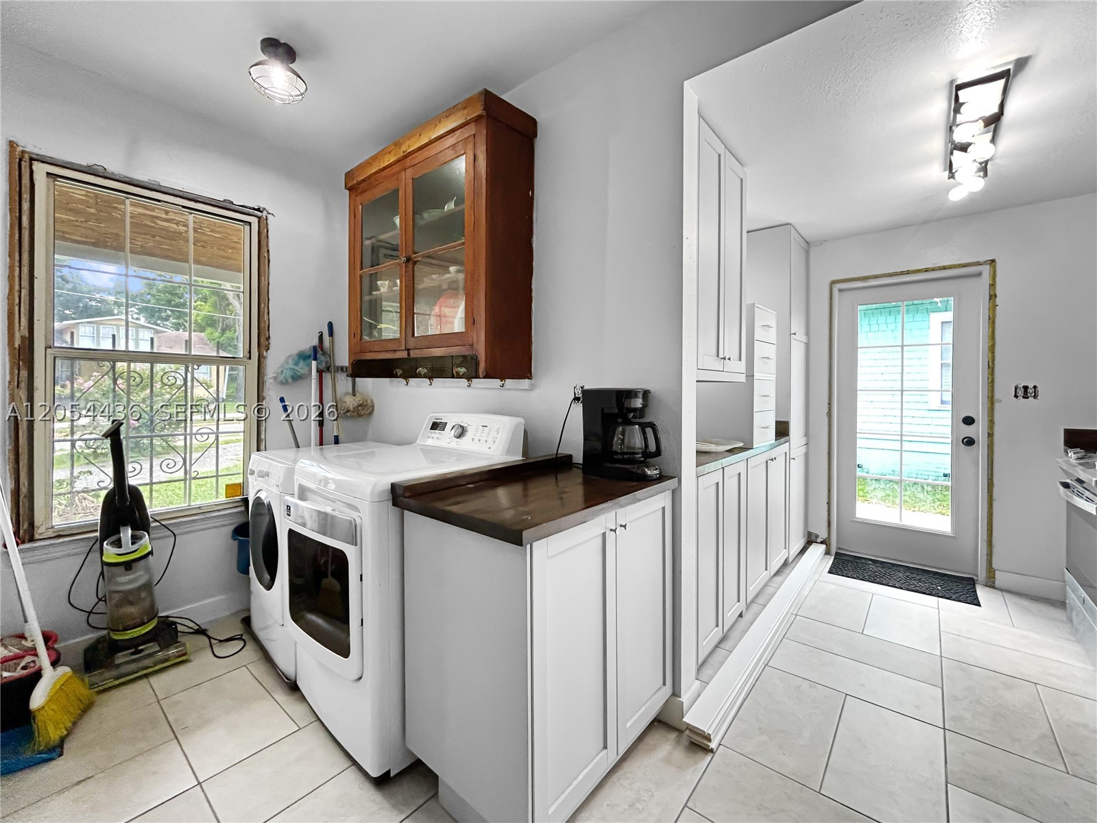 LEESBURG - Residential