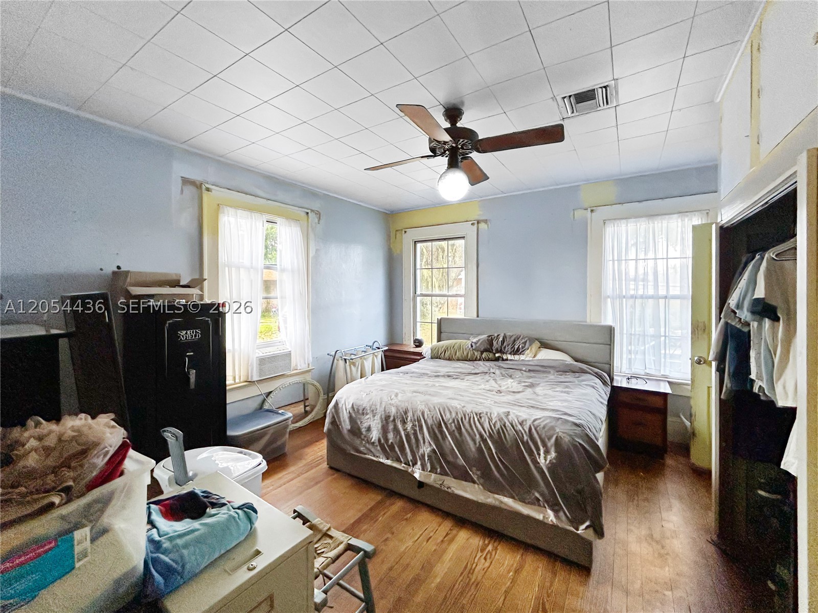 LEESBURG - Residential