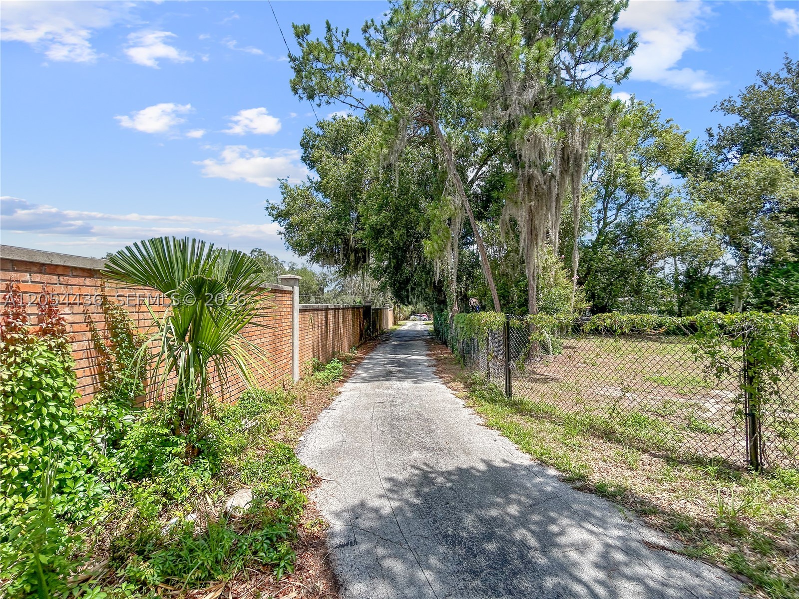 LEESBURG - Residential