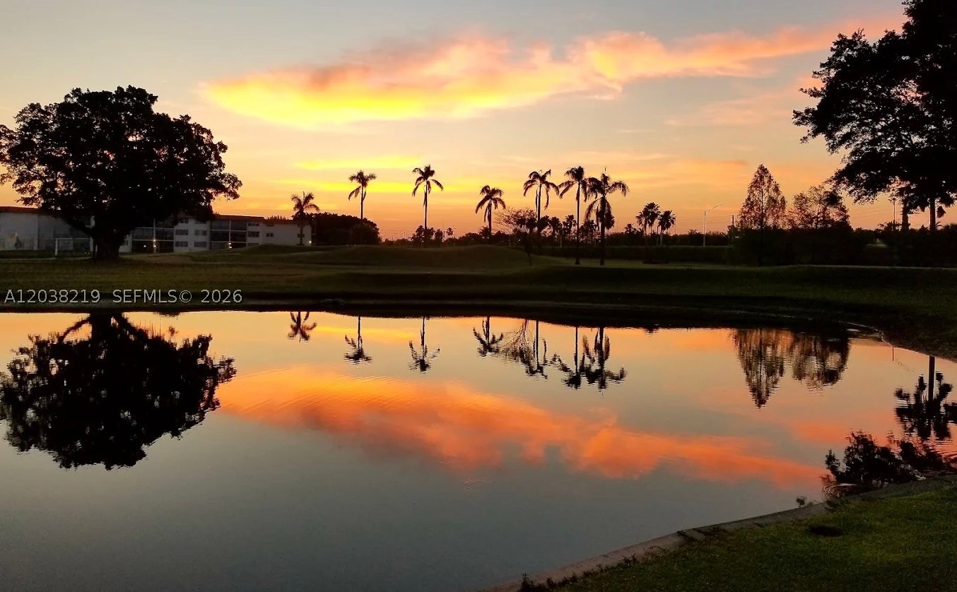 HOLLYBROOK GOLF AND - Residential