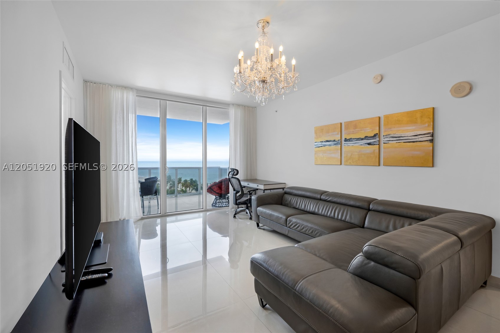 TRUMP ROYALE CONDO - Residential Lease