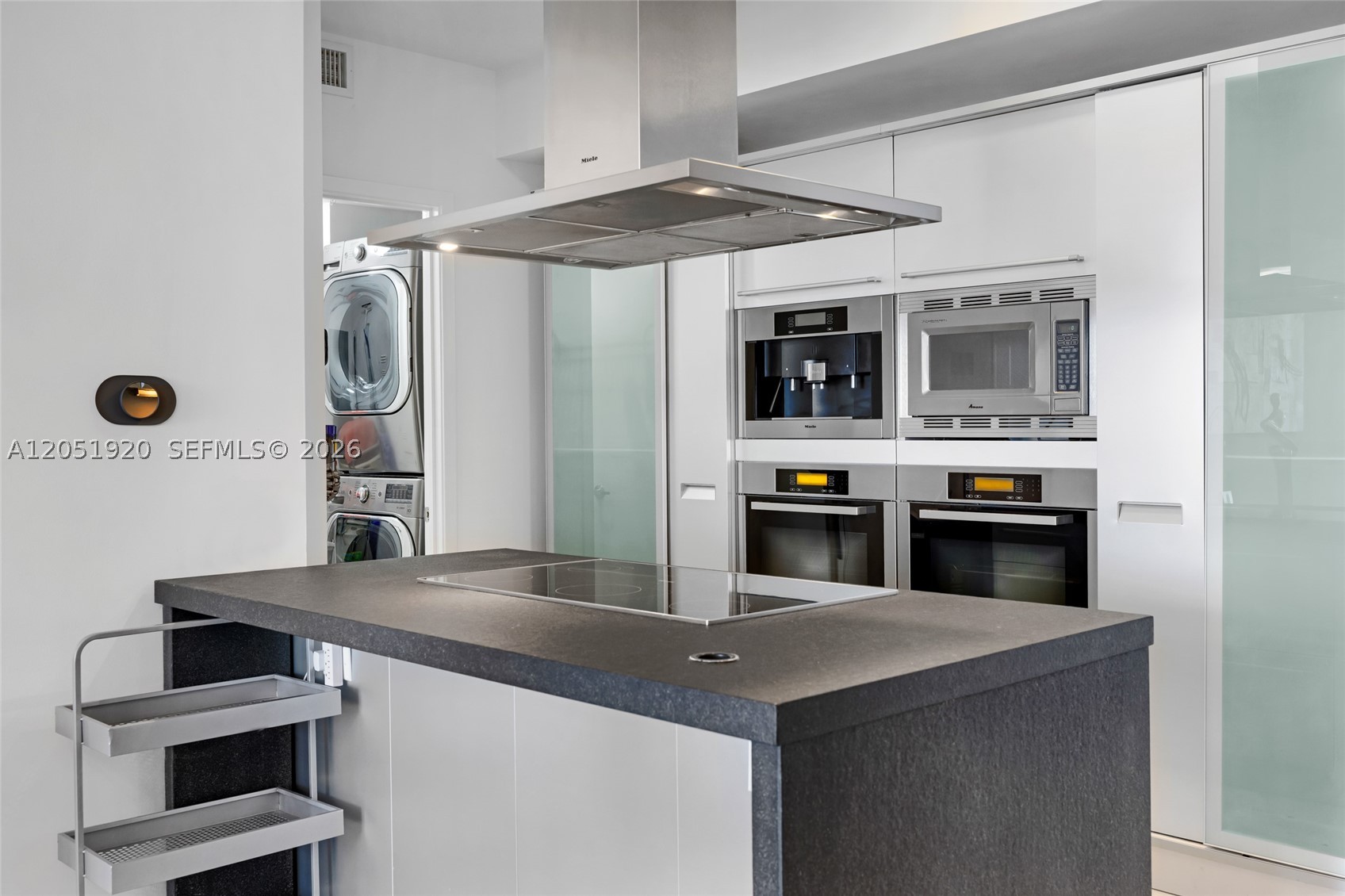TRUMP ROYALE CONDO - Residential Lease
