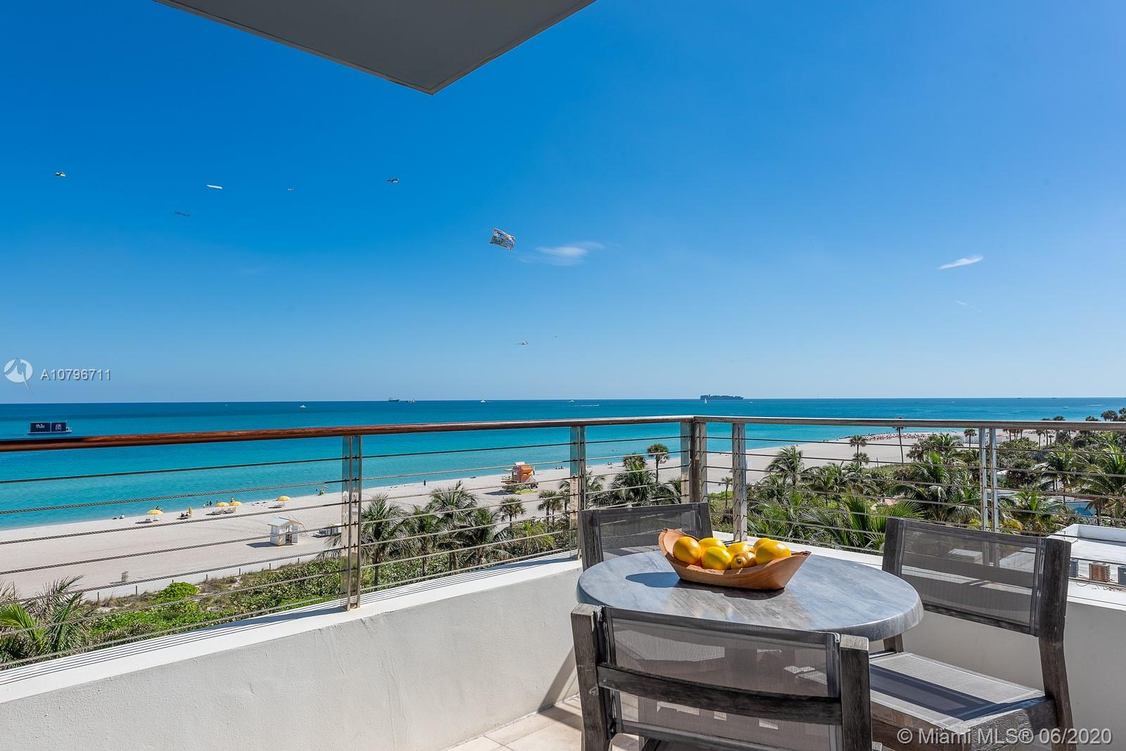 BEACH HOUSE 8 CONDO - Residential