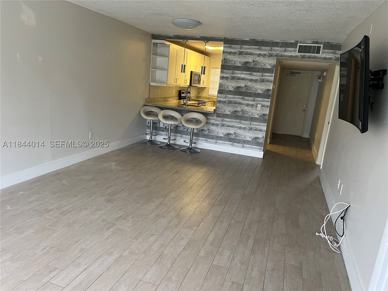 POINCIANA 1 OF PINE ISLAN - Residential