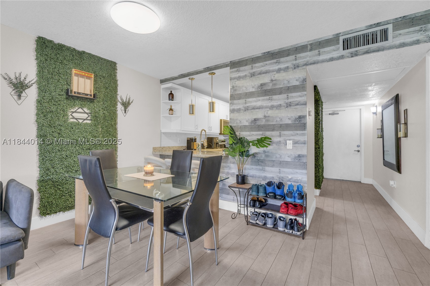 POINCIANA 1 OF PINE ISLAN - Residential