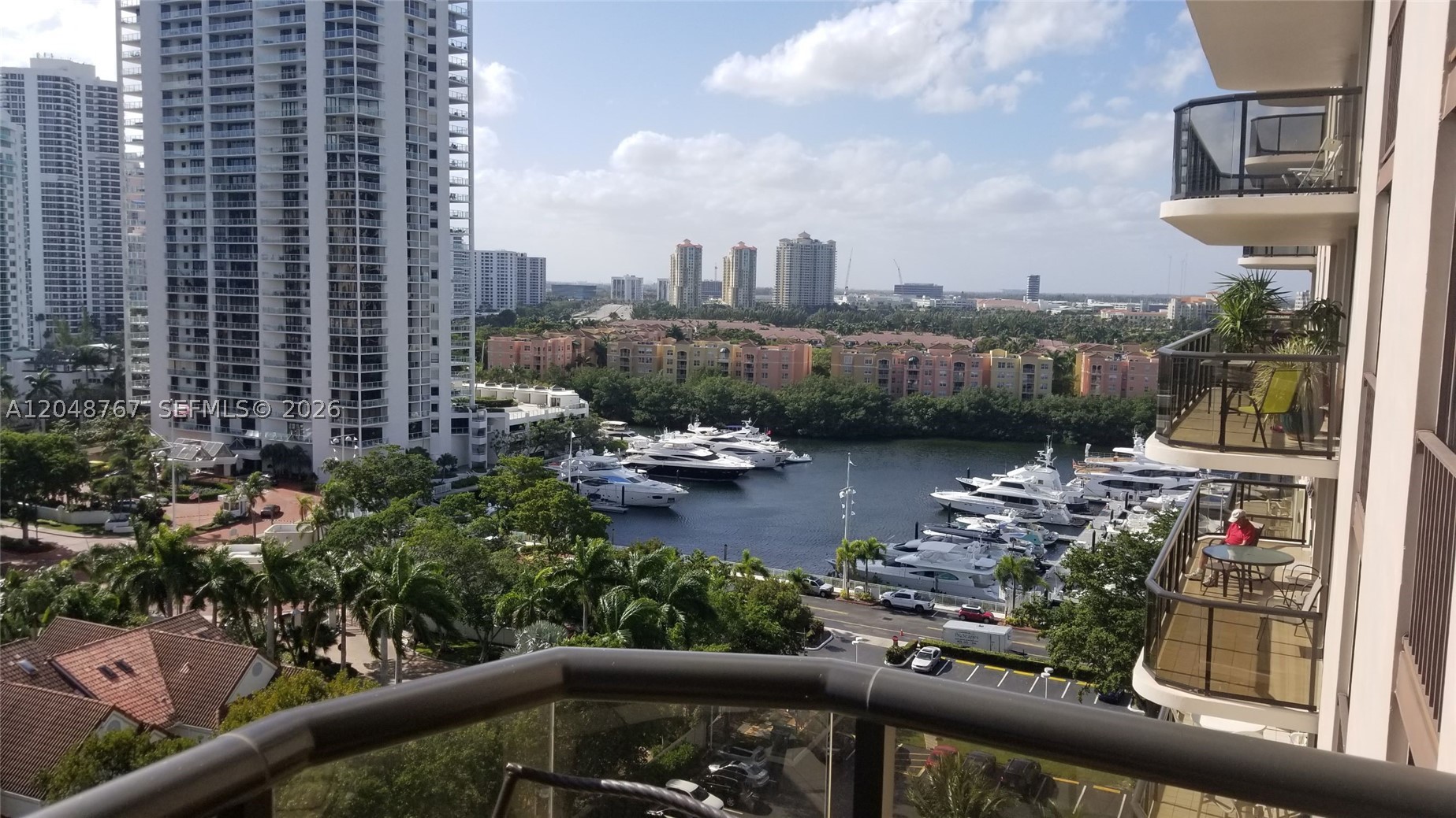 TURNBERRY ISLE SOUTH COND - Residential Lease
