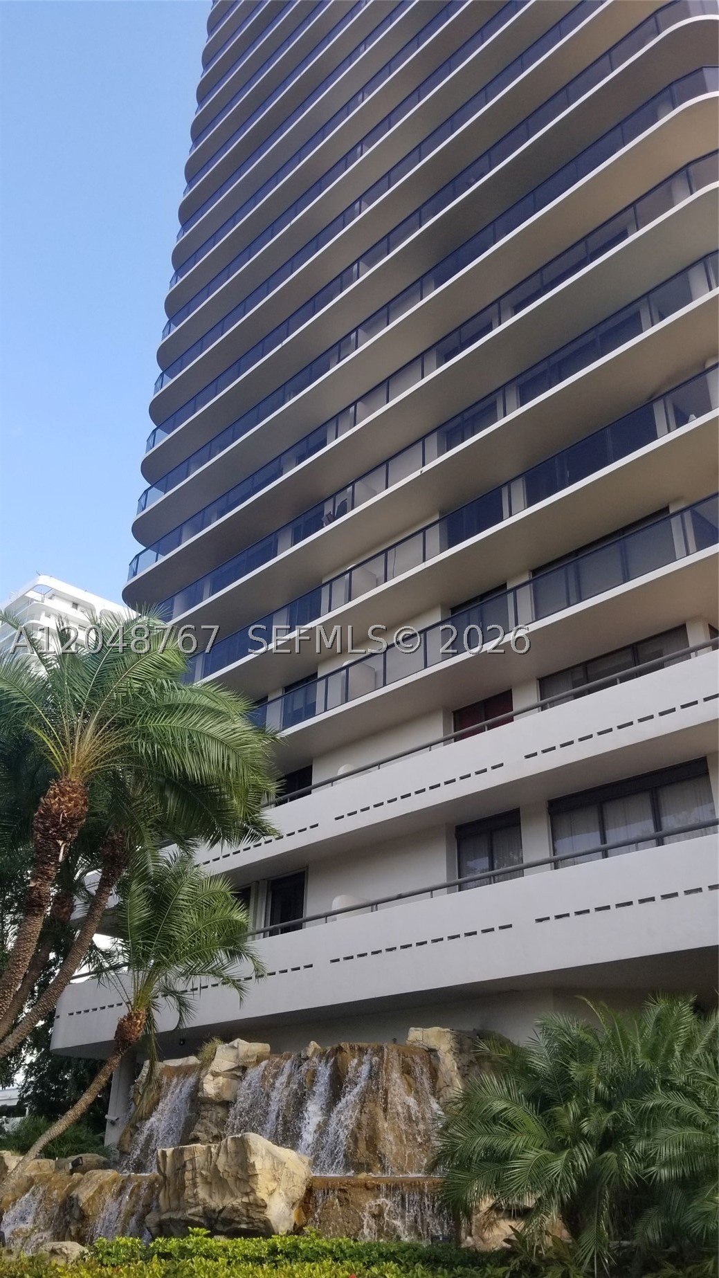 Beautiful unit in the most desirable place in Aventura, Turnberry Isle! Furnished 2/2 and generous living space
you'll enjoy a perfect setting for relaxing and entertaining. Spill out & enjoy amazing direct intracoastal & ocean
views. Another highlights includes floor to ceiling glass windows in all rooms with water and city views, ample
masteroom with huge walking closet, washer/dryer, large kitchen that flows through to the dinning room. Perfect
place to call HOME! Five starts building with expansive pool overlooking the water & marina, BBQ area, restaurant,
gym, 24hrs. concierge, valet, kids room. Storage unit is currently occupied by the owner and is not included in the lease. It will not be available for tenant​​‌​​​​‌​‌​​​‌‌​​​‌‌‌​​‌​​‌‌​​​​ use.