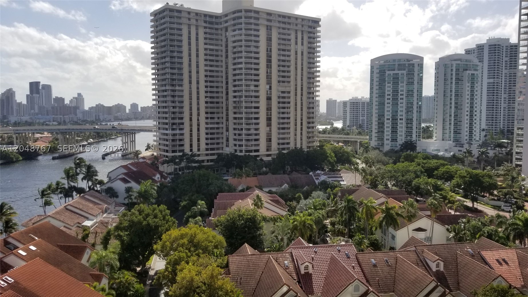TURNBERRY ISLE SOUTH COND - Residential Lease