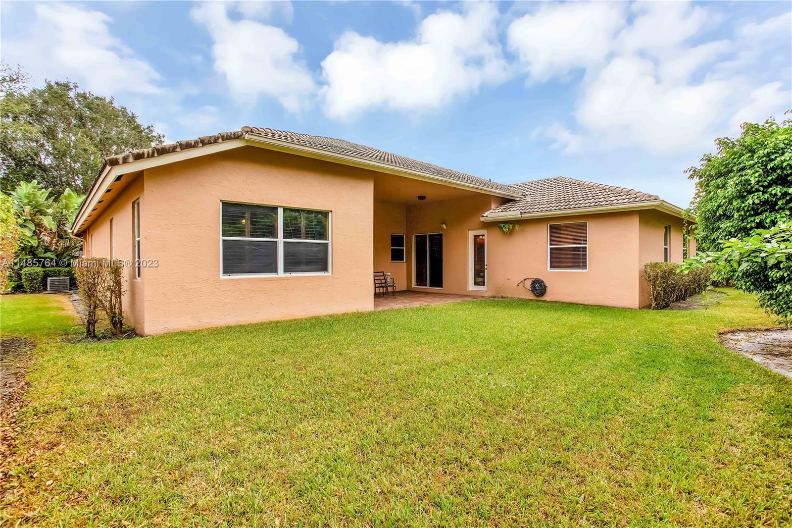 COUNTRY GLEN - Residential