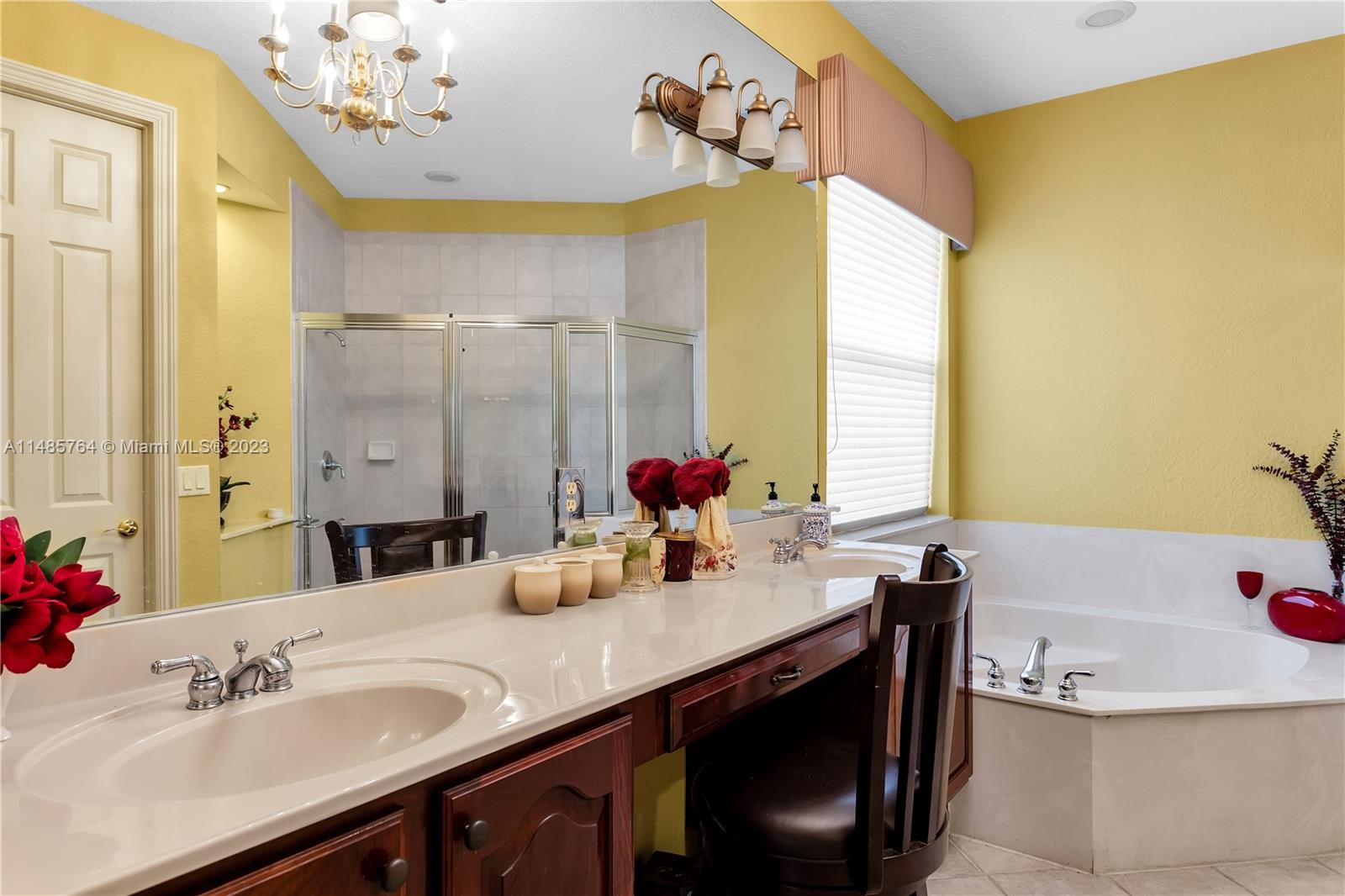 COUNTRY GLEN - Residential
