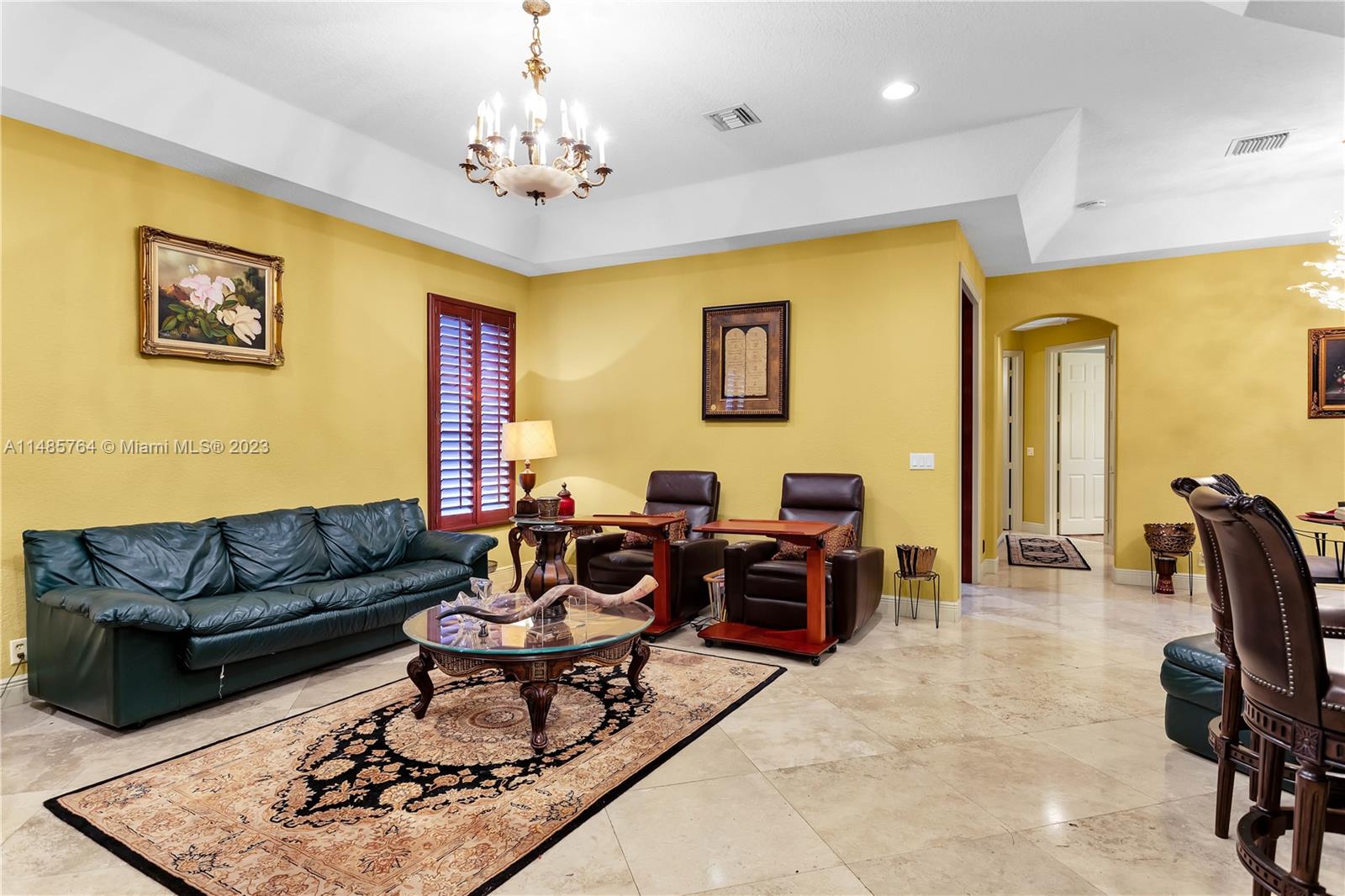 COUNTRY GLEN - Residential