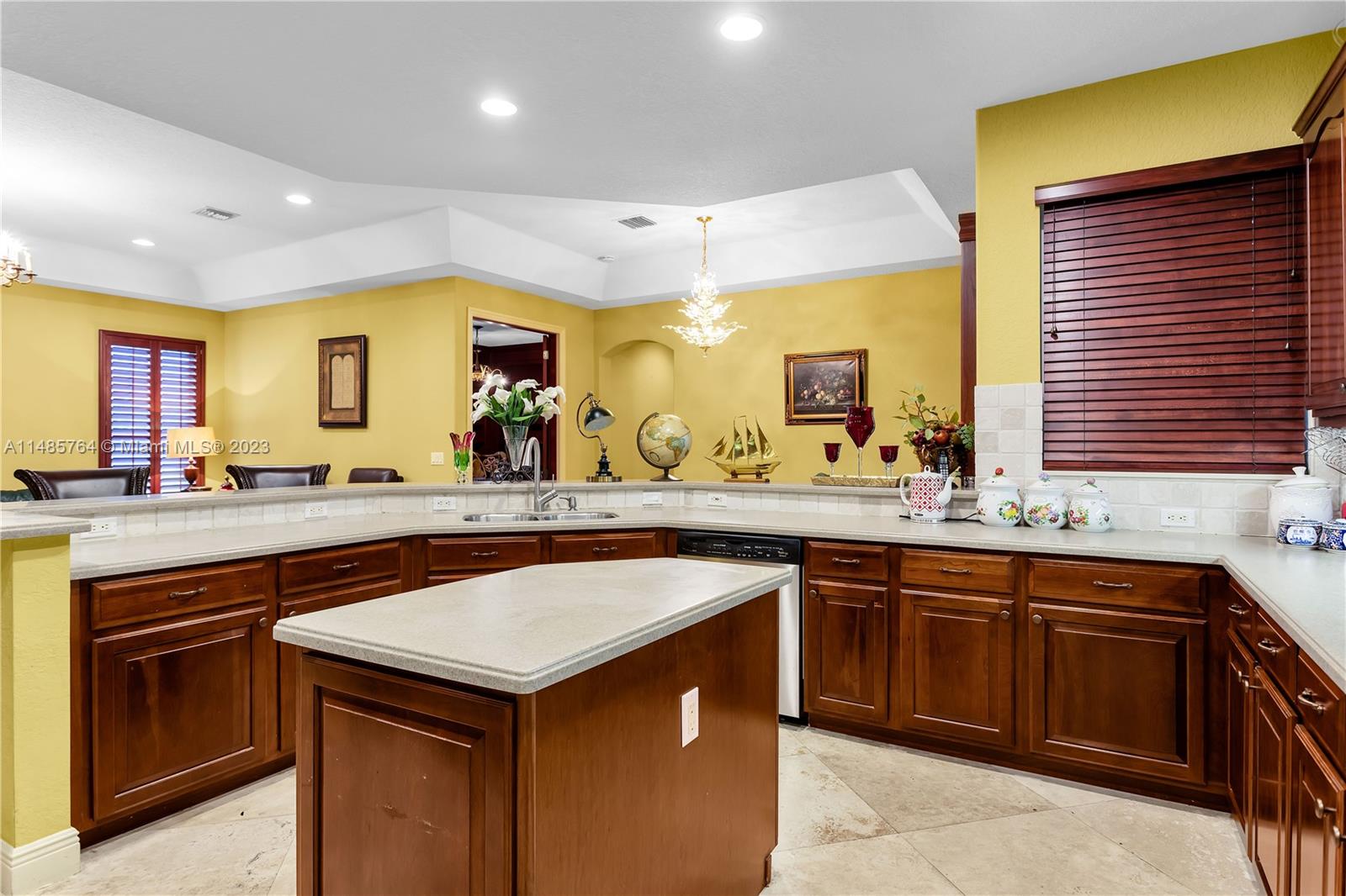 COUNTRY GLEN - Residential