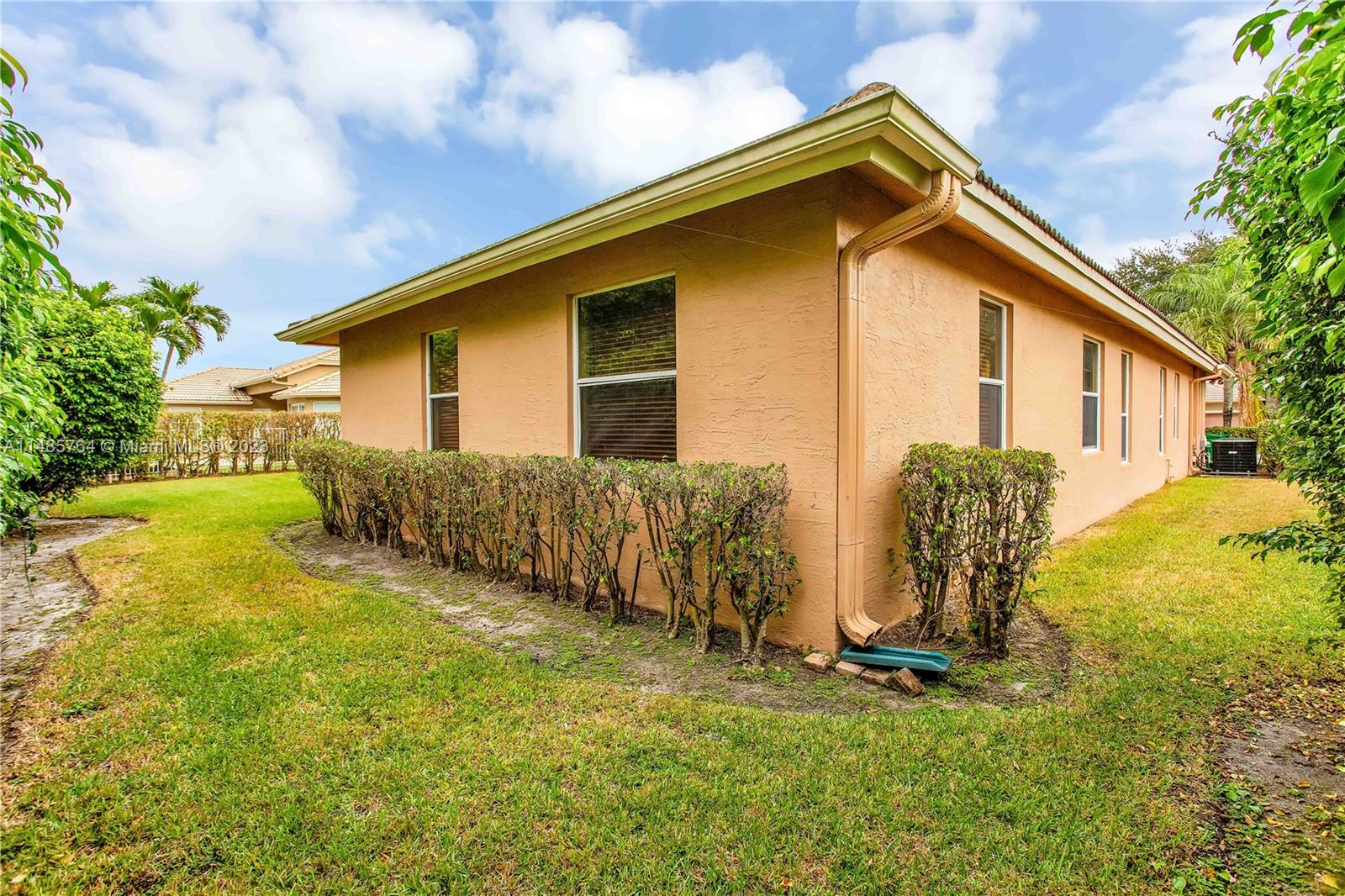 COUNTRY GLEN - Residential