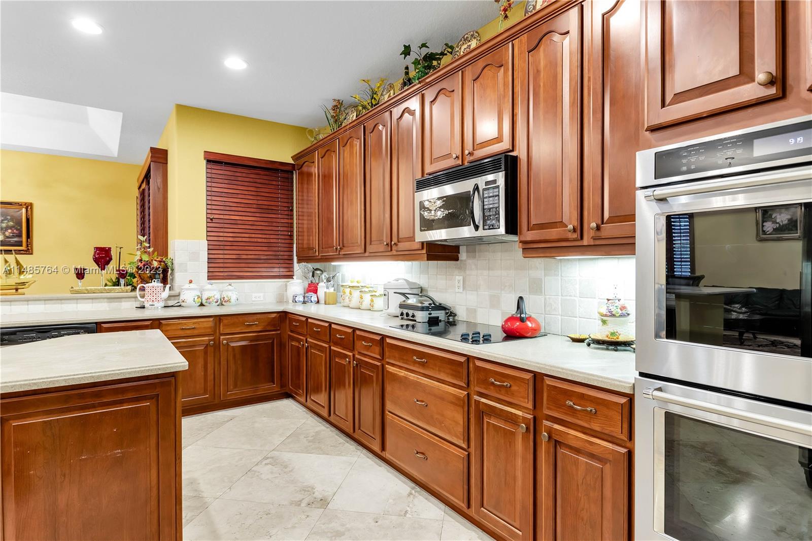 COUNTRY GLEN - Residential