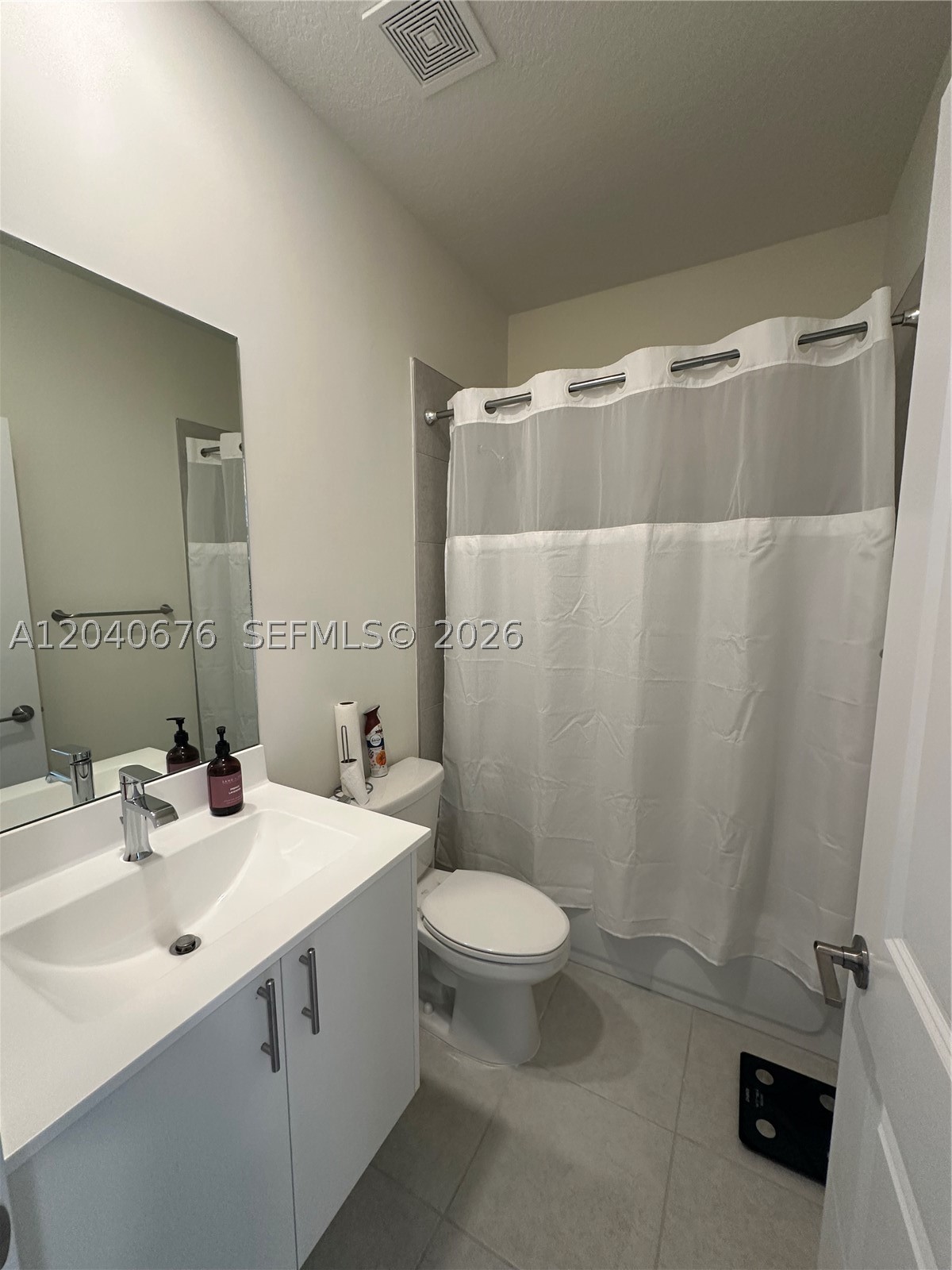 DOWNTOWN DORAL SOUTH PHAS - Residential