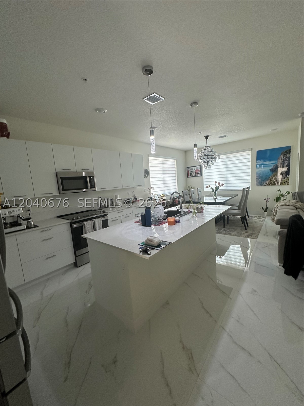 DOWNTOWN DORAL SOUTH PHAS - Residential
