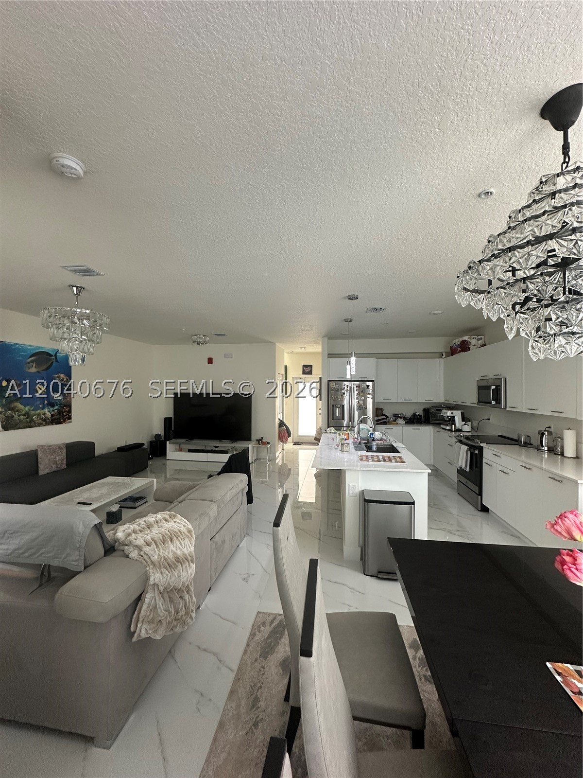 DOWNTOWN DORAL SOUTH PHAS - Residential