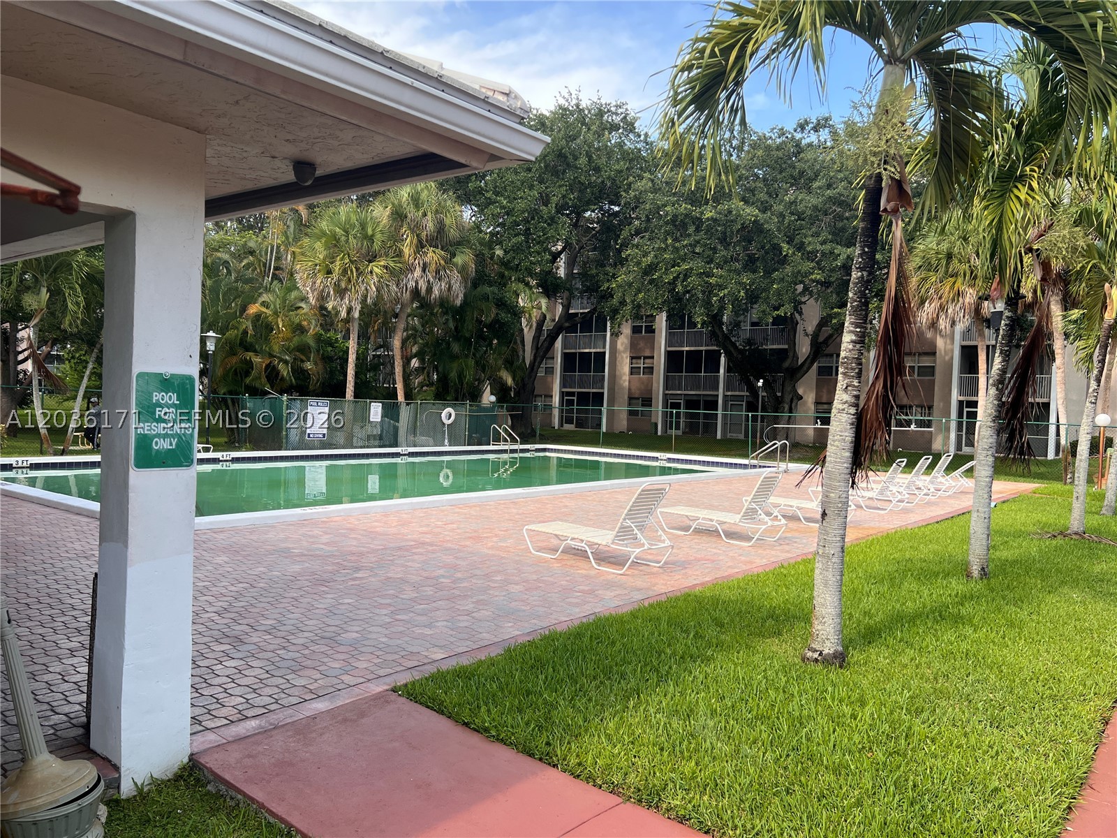 SHERWOOD SQUARE B CONDO - Residential