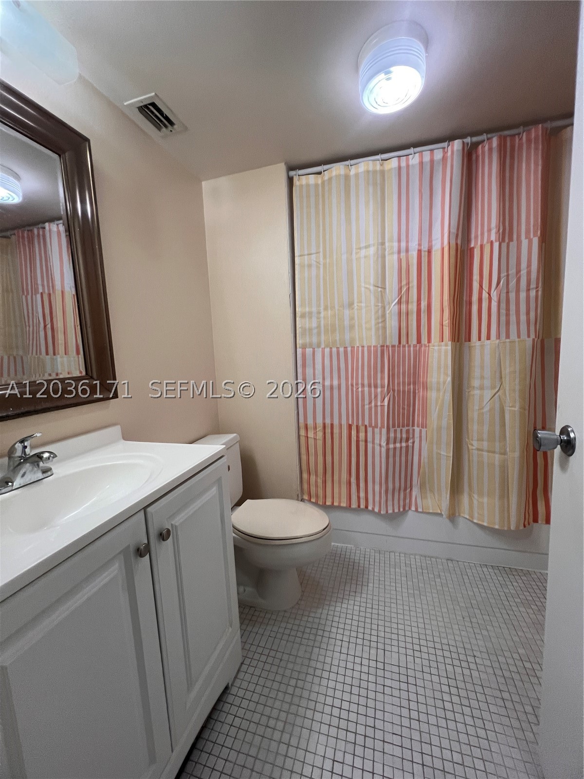 SHERWOOD SQUARE B CONDO - Residential