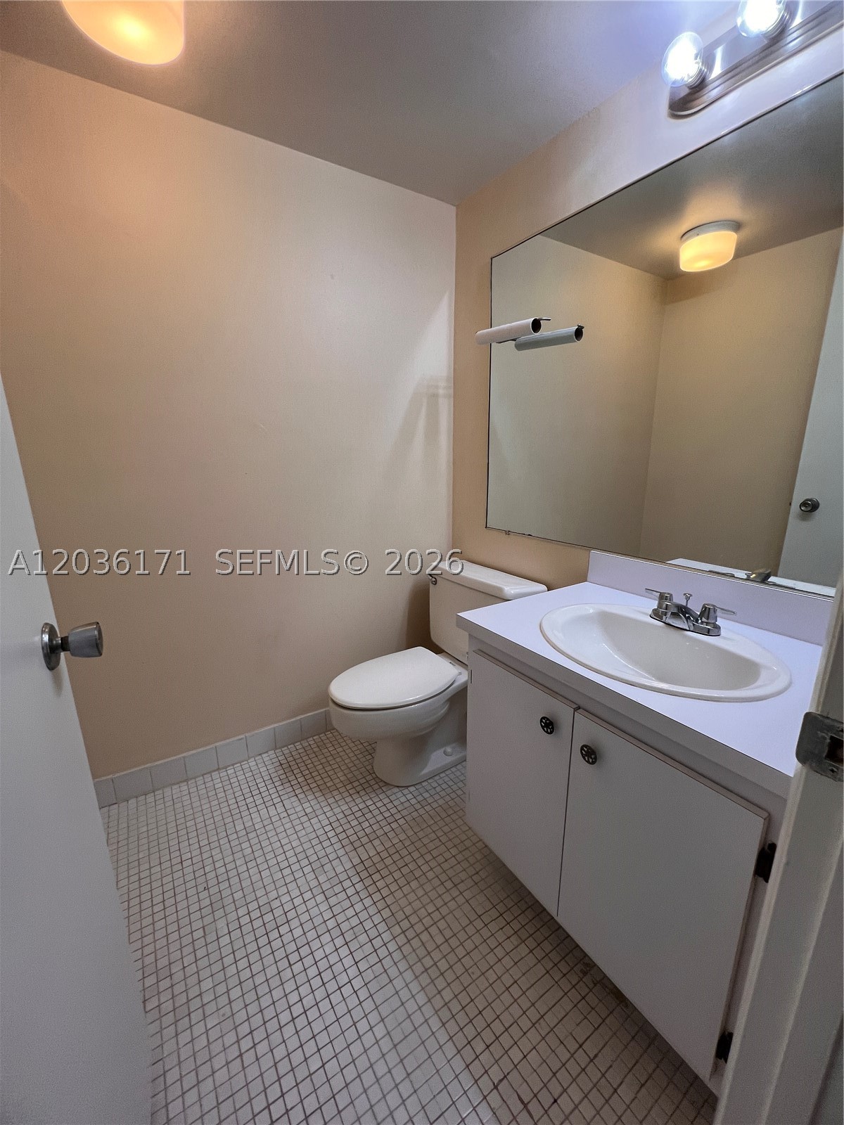 SHERWOOD SQUARE B CONDO - Residential